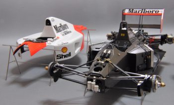Miniature Formule 1 Altaya IXO Auto Voiture F1 McLaren MP 4/4